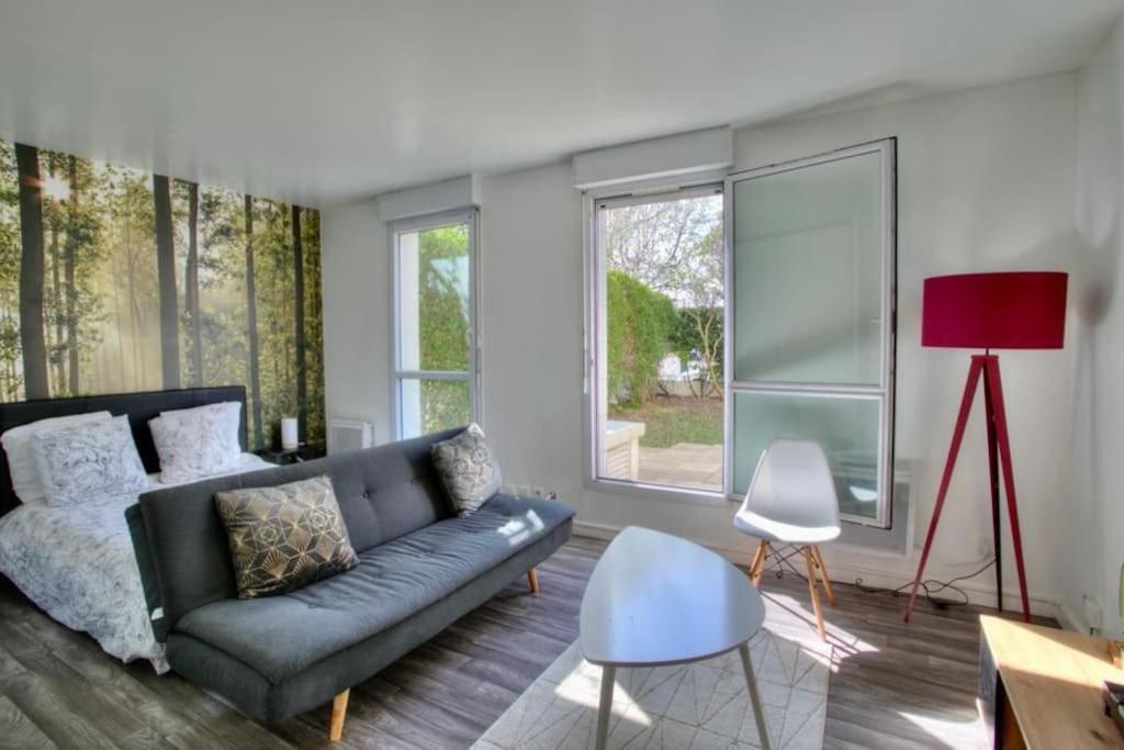 Studio Spacieux Avec Terrasse Et Parking Viry-Châtillon Exterior foto