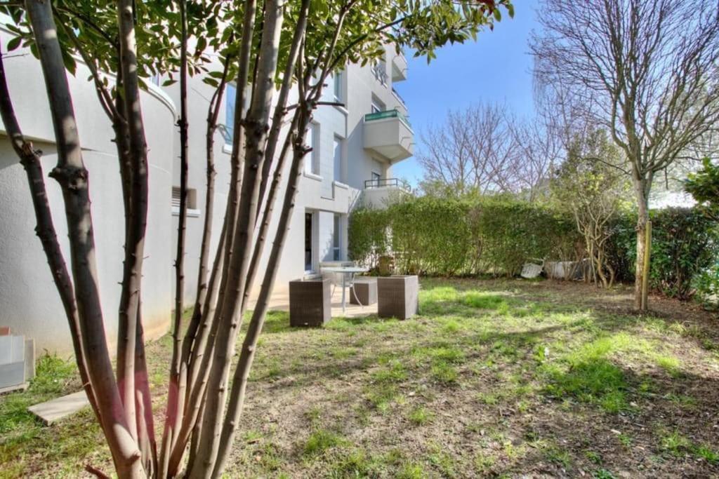 Studio Spacieux Avec Terrasse Et Parking Viry-Châtillon Exterior foto